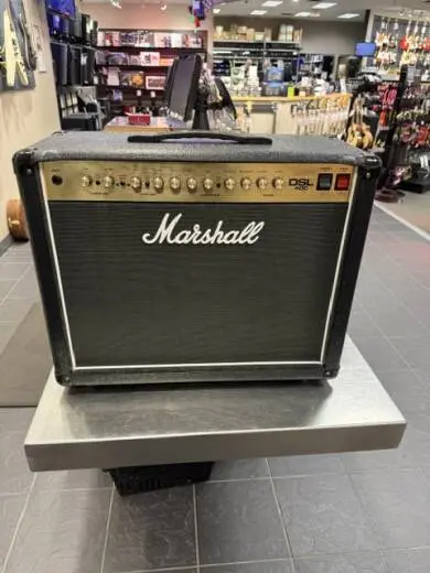 Marshall - DSL40C